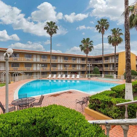Quality Inn Piedras Negras Bagian luar foto