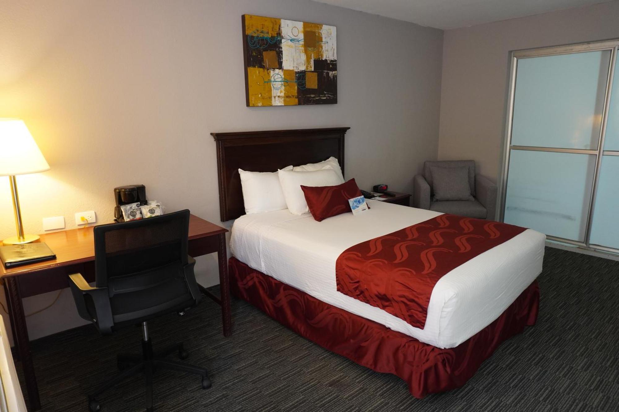 Quality Inn Piedras Negras Bagian luar foto