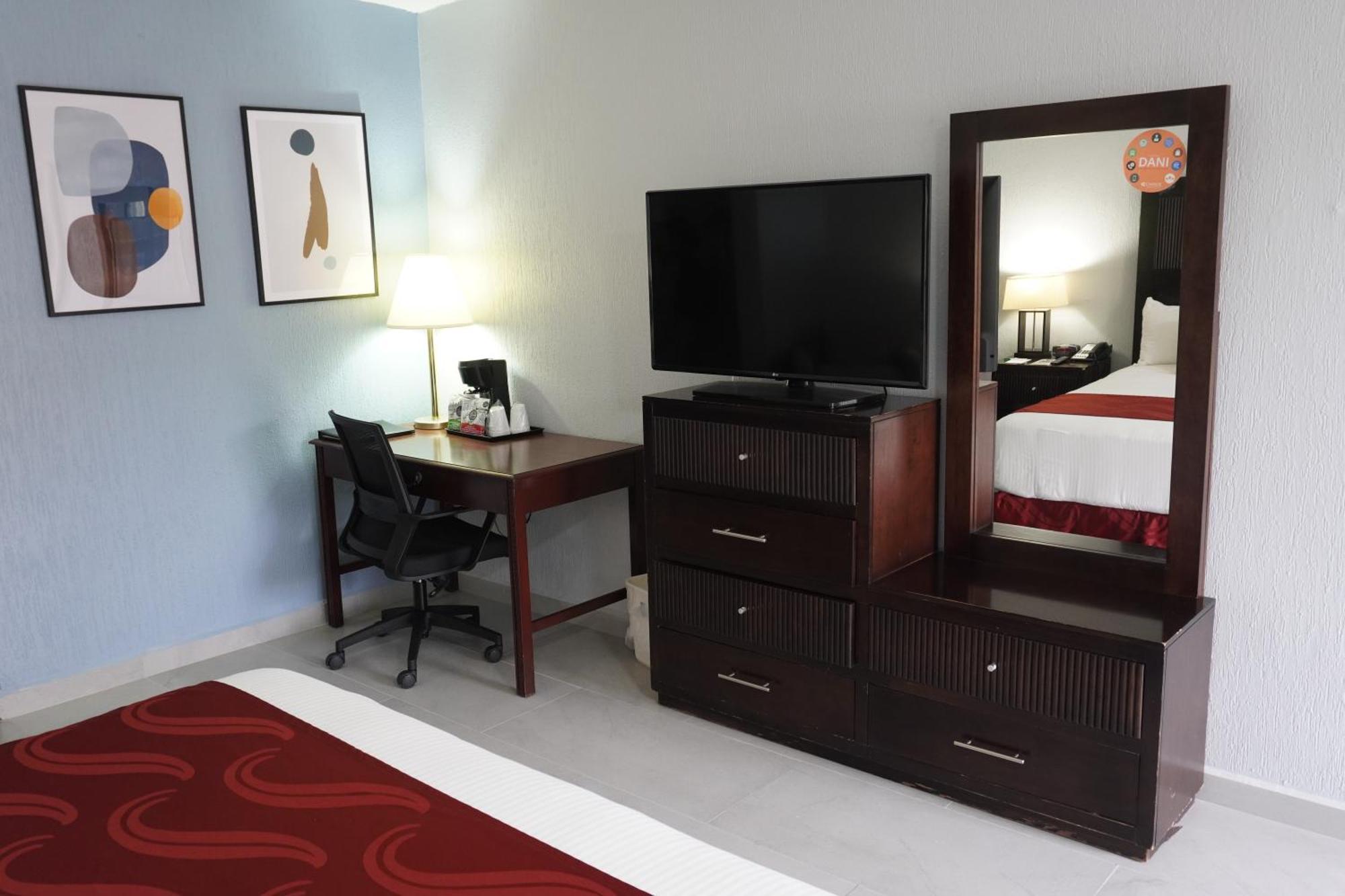 Quality Inn Piedras Negras Bagian luar foto
