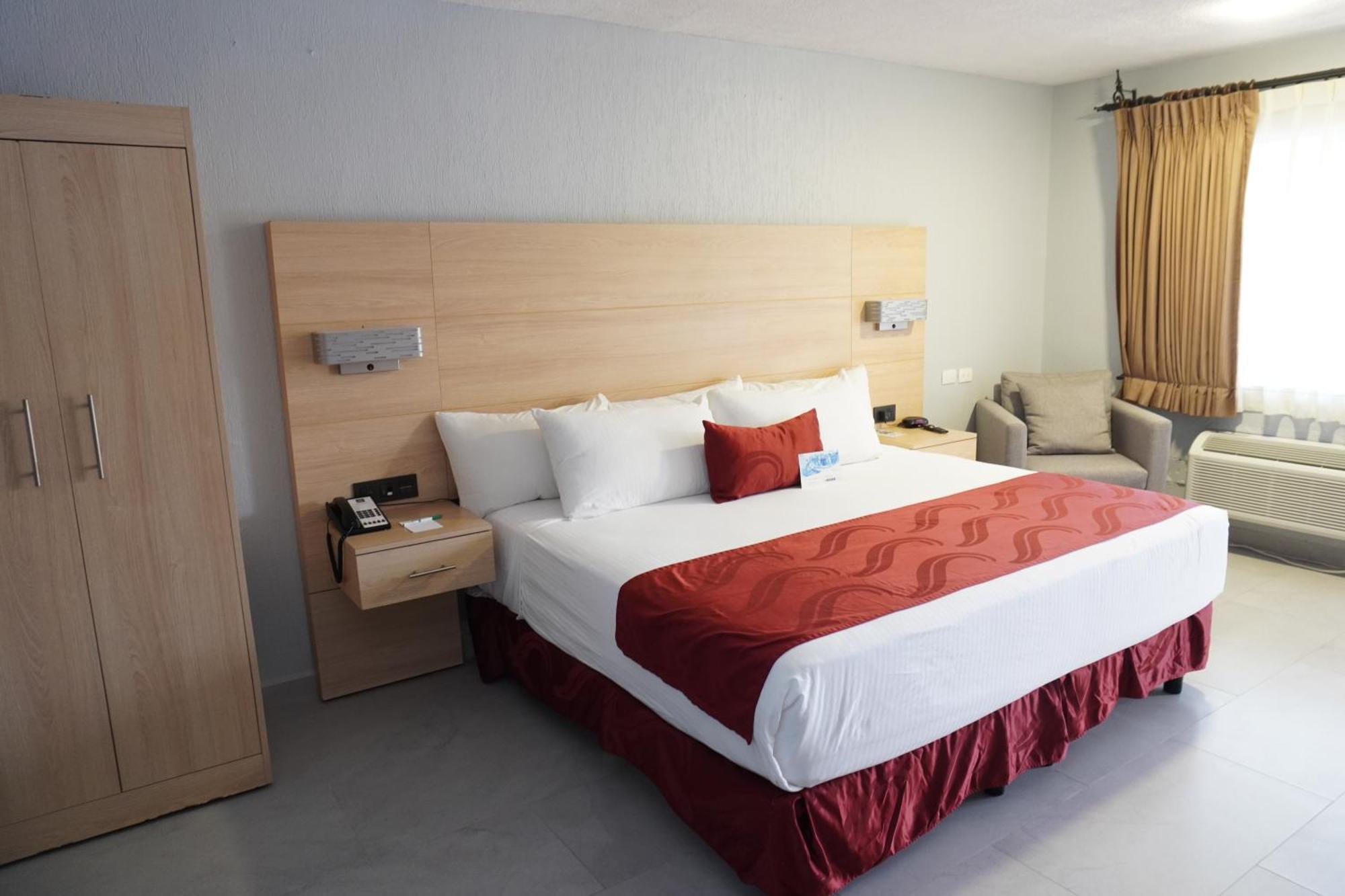 Quality Inn Piedras Negras Bagian luar foto