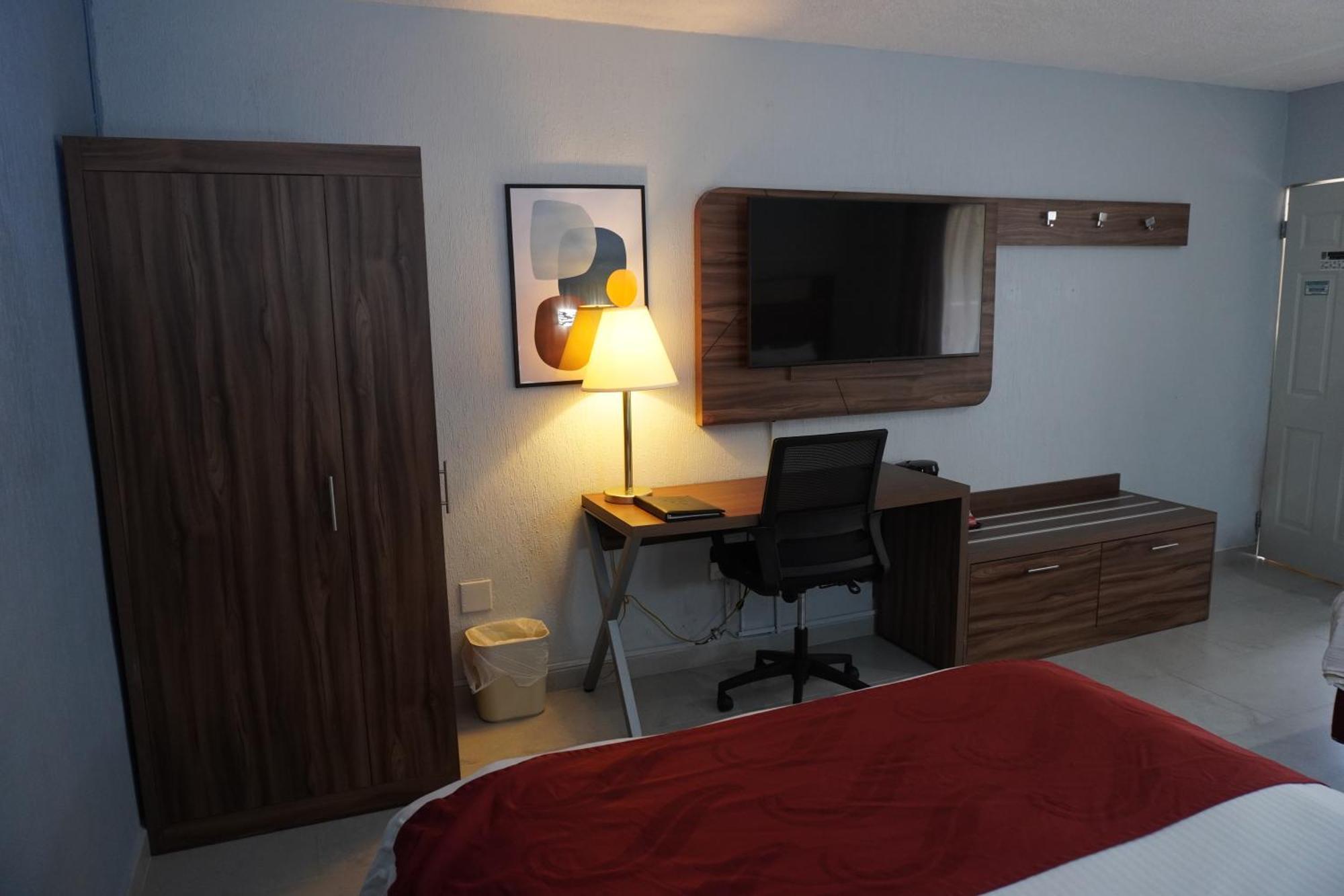 Quality Inn Piedras Negras Bagian luar foto