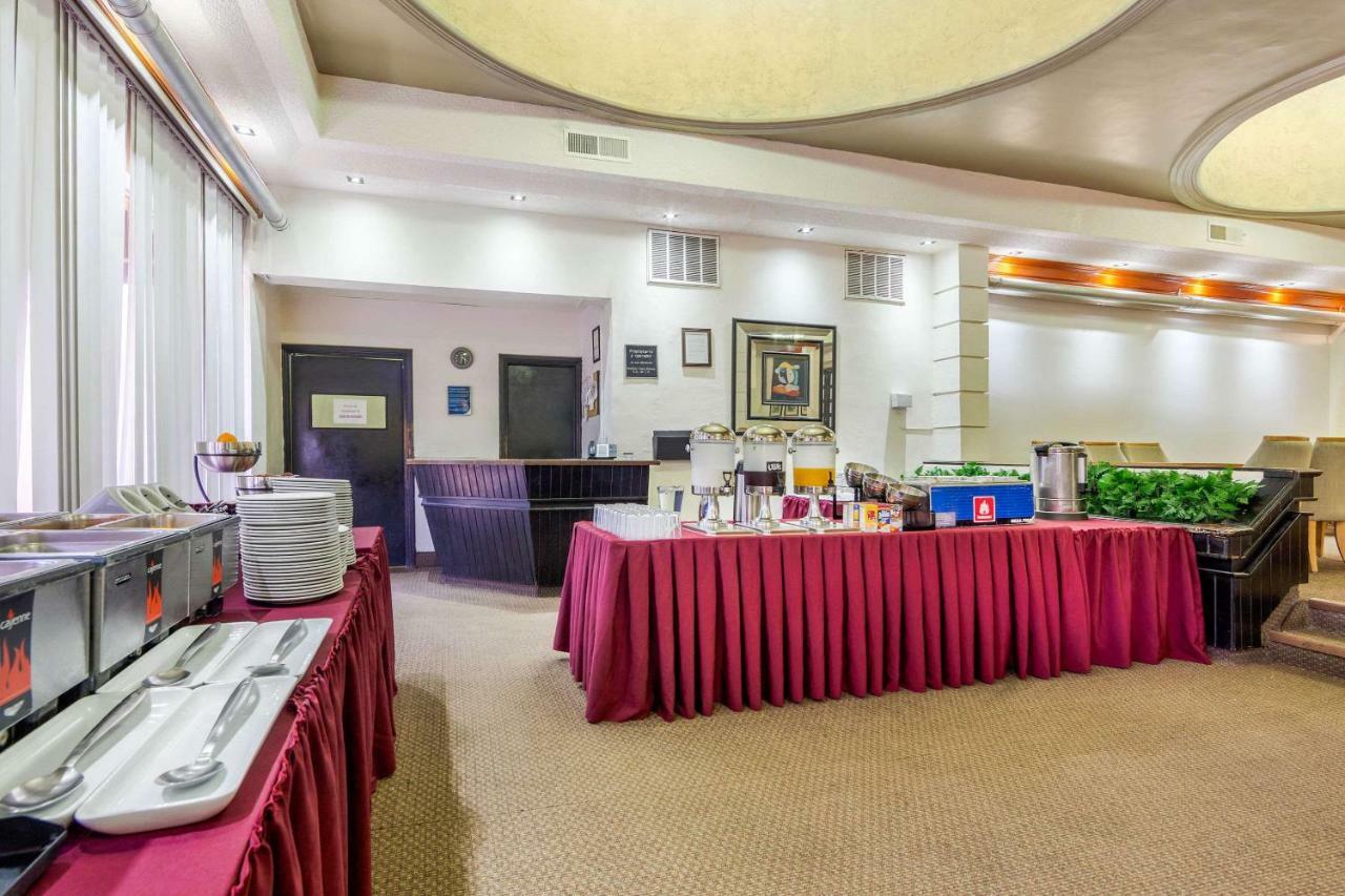 Quality Inn Piedras Negras Bagian luar foto